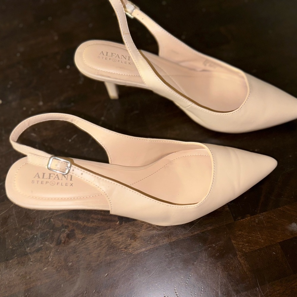 Alfani Step N’ Flex Babbsy Pointed-Toe Slingback Pumps